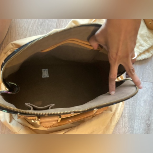 💯% Authentic Alma Multicolor Noir Murakami purse - Picture 11 of 15